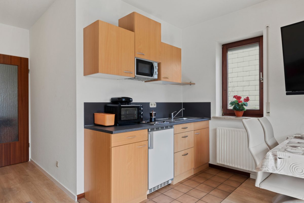 Immobilienangebot - Hamburg / Tonndorf - Alle - Traumlage ! Einfamilienhaus mit Einliegerwohnung direkt an der Wandse im Landschaftsschutzgebiet !