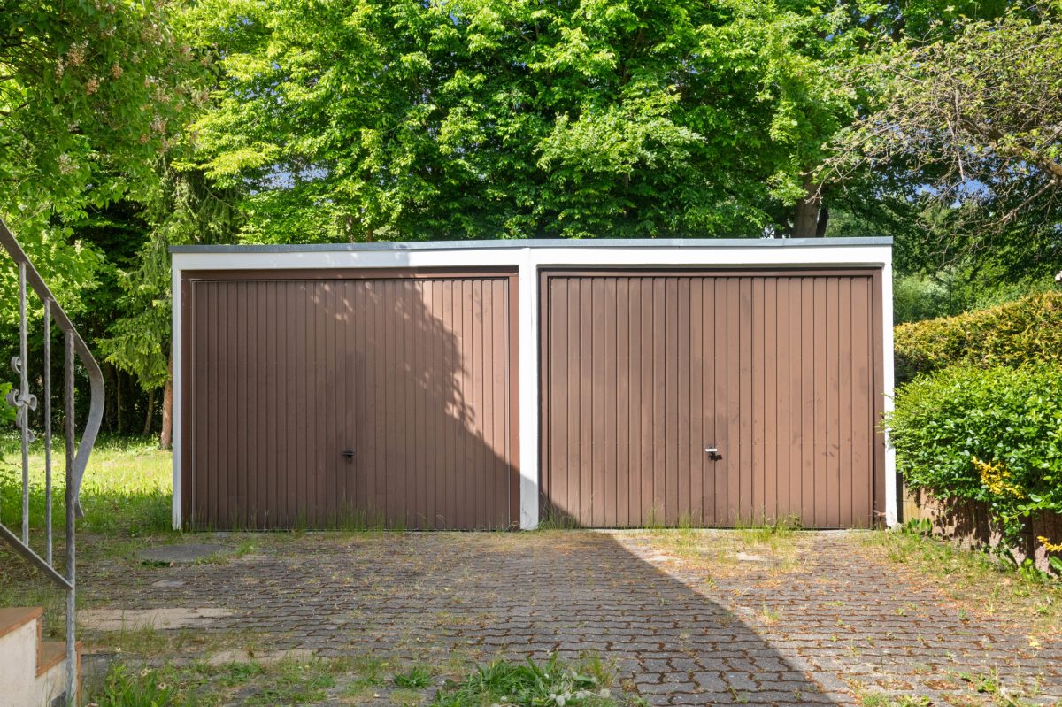 Immobilienangebot - Hamburg / Tonndorf - Alle - Traumlage ! Einfamilienhaus mit Einliegerwohnung direkt an der Wandse im Landschaftsschutzgebiet !