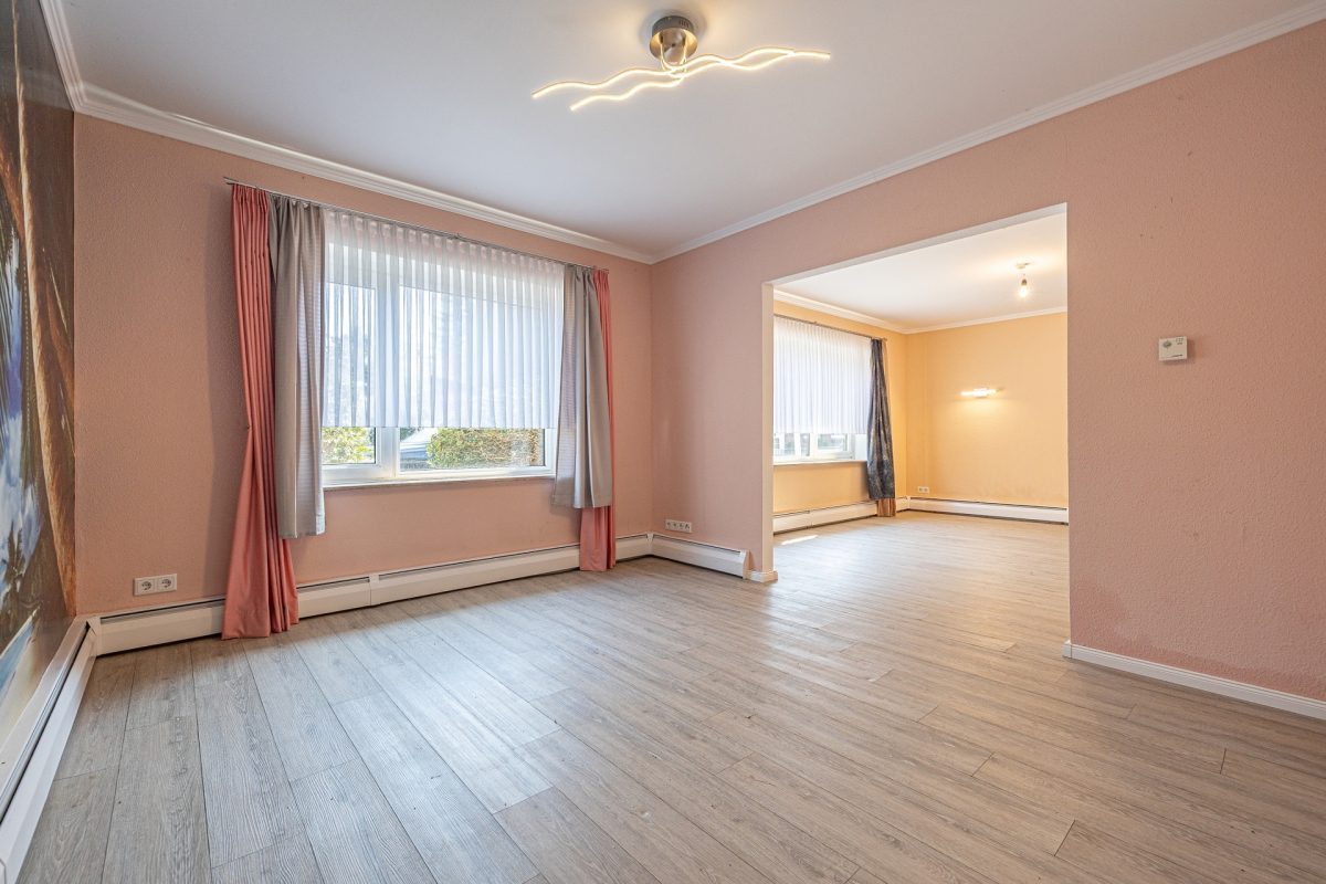 Immobilienangebot - Schenefeld - Alle - Wohnen unter Reet in ruhiger Dorflage
5 Zimmer Haus zur individuellen Gestaltung