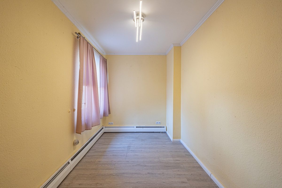 Immobilienangebot - Schenefeld - Alle - Wohnen unter Reet in ruhiger Dorflage
5 Zimmer Haus zur individuellen Gestaltung