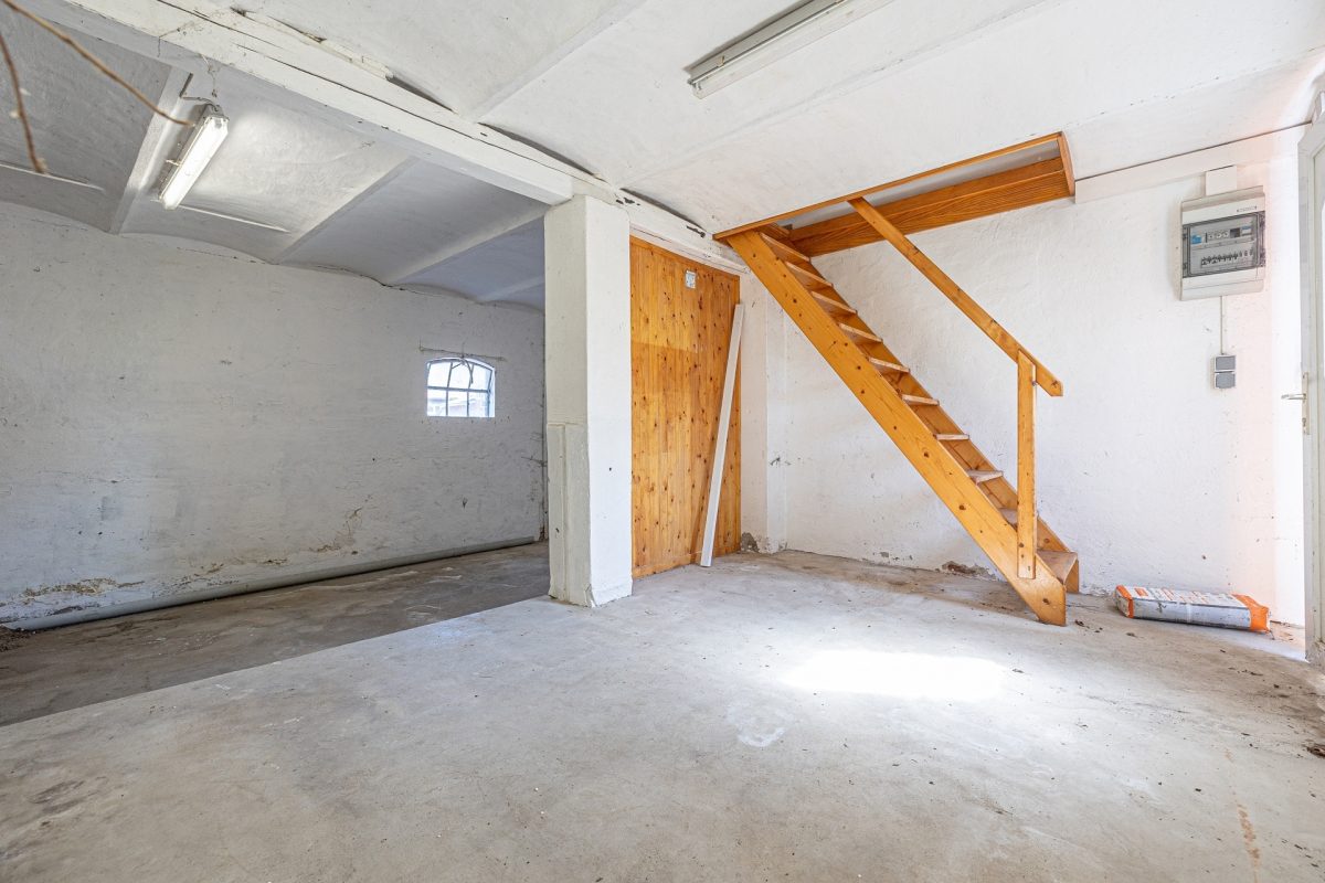 Immobilienangebot - Schenefeld - Alle - Wohnen unter Reet in ruhiger Dorflage
5 Zimmer Haus zur individuellen Gestaltung