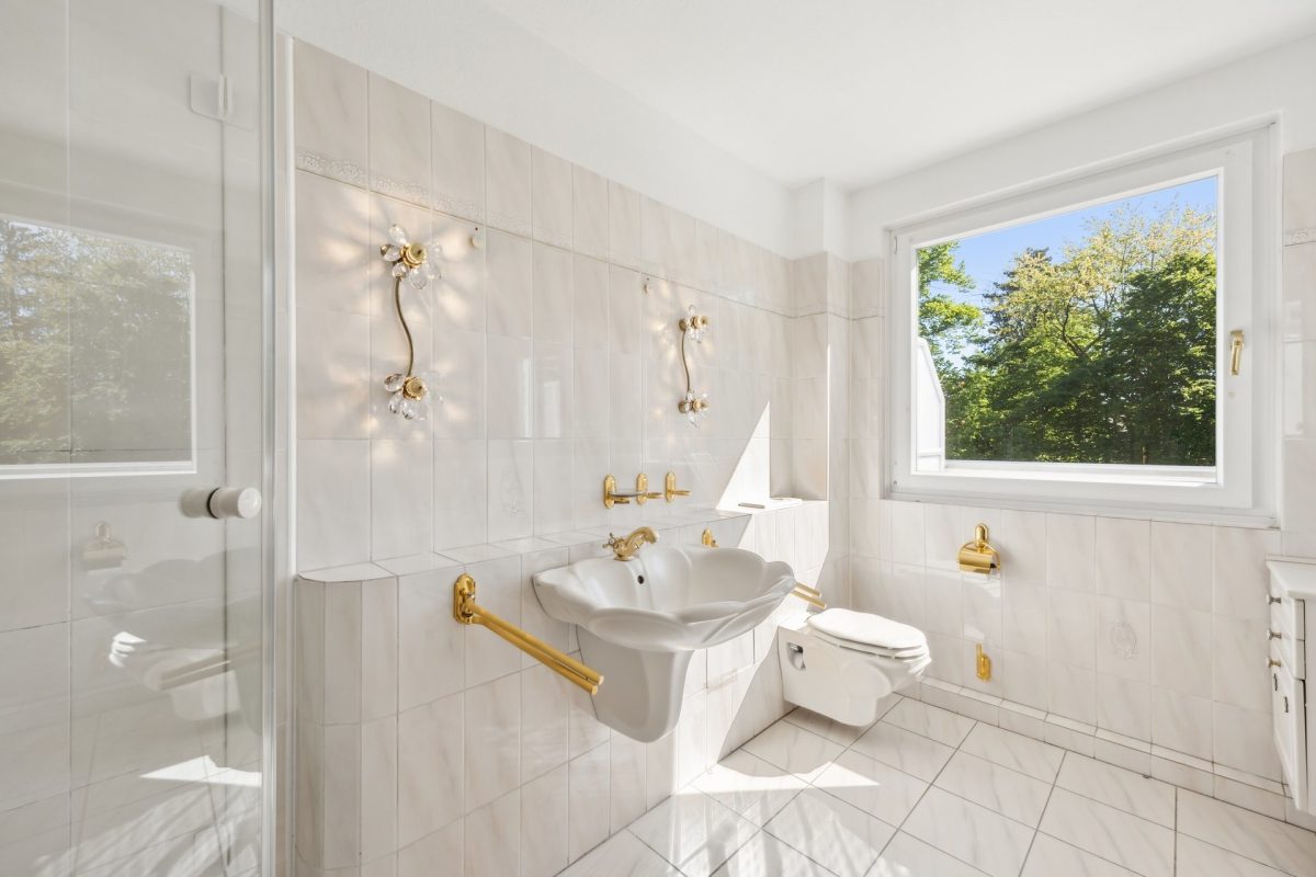 Immobilienangebot - Hamburg / Rahlstedt - Alle - Alt-Rahlstedt: Attraktive 3 - Zimmer Wohnung mit großen Dachterrassen sowie TG - Stellplatz