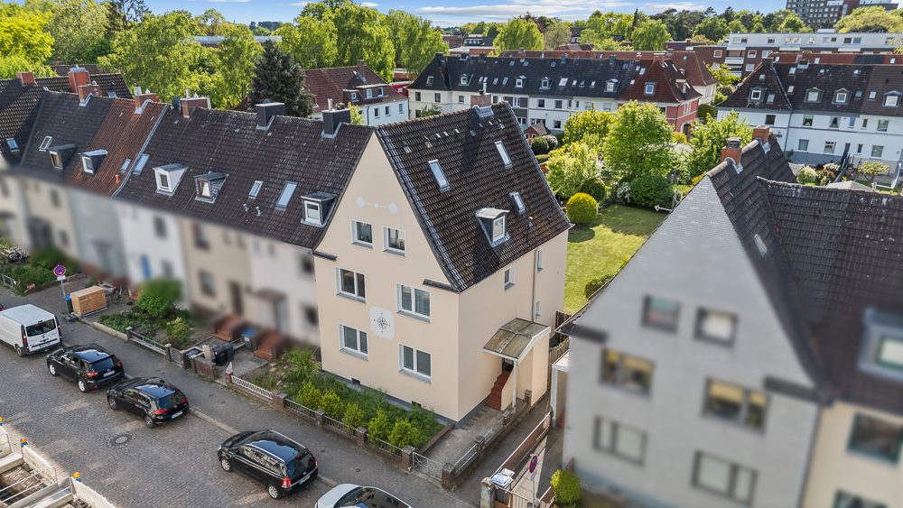 Immobilienangebot - Lübeck - Alle - Zinshaus mit 3 vermieteten Wohnungen in ruhiger Wohnlage von Lübeck!