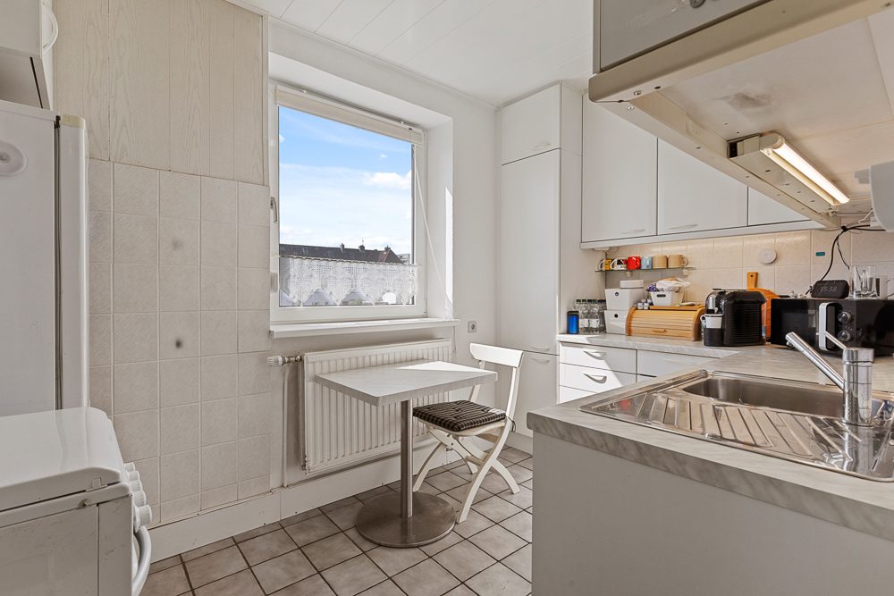 Immobilienangebot - Lübeck - Alle - Zinshaus mit 3 vermieteten Wohnungen in ruhiger Wohnlage von Lübeck!