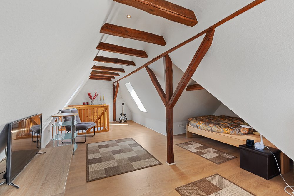 Immobilienangebot - Lübeck - Alle - Zinshaus mit 3 vermieteten Wohnungen in ruhiger Wohnlage von Lübeck!