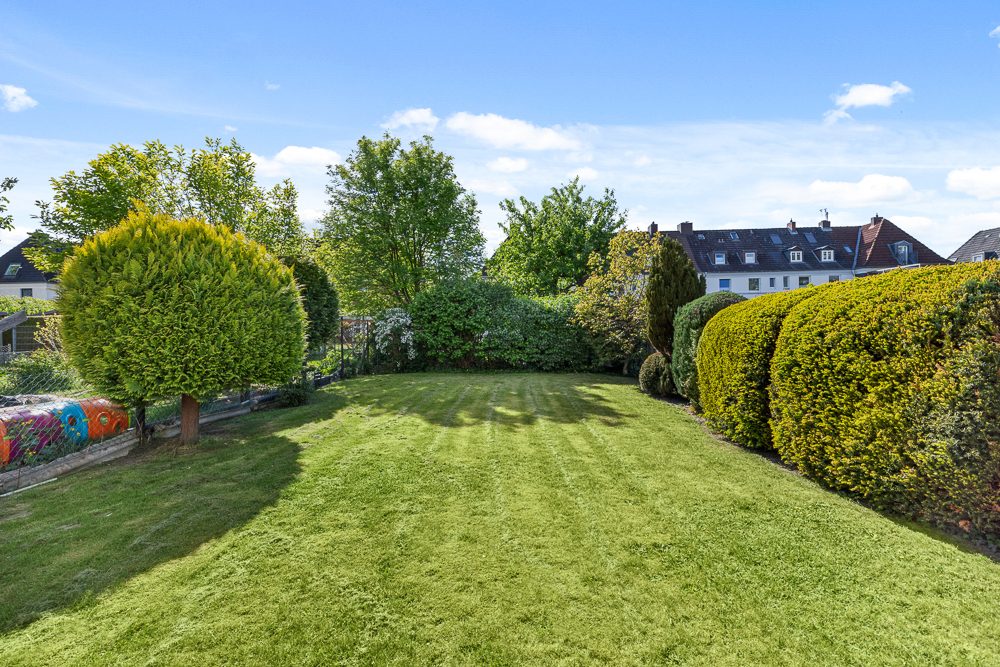 Immobilienangebot - Lübeck - Alle - Zinshaus mit 3 vermieteten Wohnungen in ruhiger Wohnlage von Lübeck!