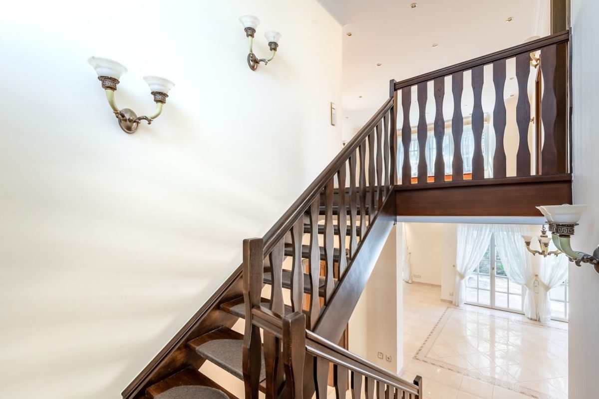 Immobilienangebot - Hamburg / Volksdorf - Alle - Repräsentative Villa mit exklusiver Ausstattung in bester Lage von Hamburg-Volksdorf!