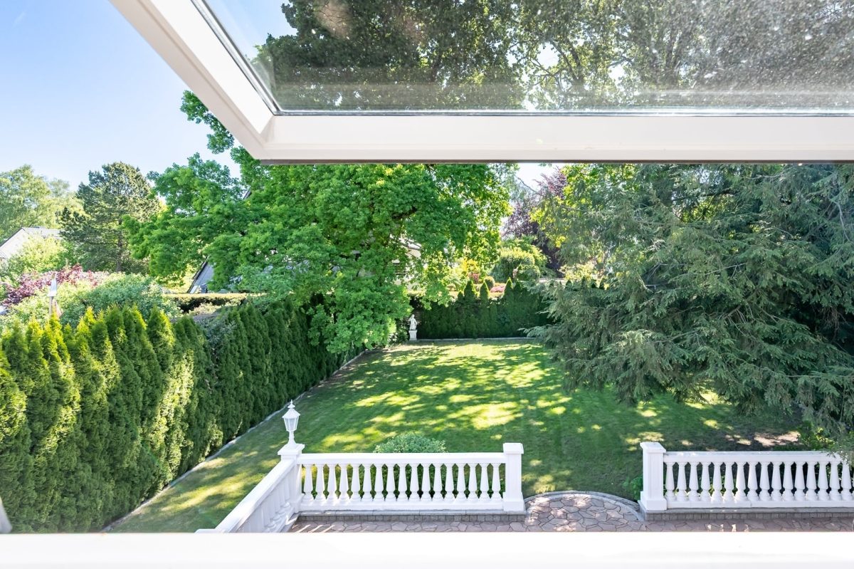 Immobilienangebot - Hamburg / Volksdorf - Alle - Repräsentative Villa mit exklusiver Ausstattung in bester Lage von Hamburg-Volksdorf!