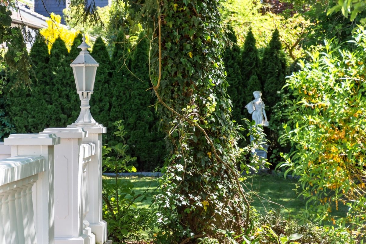 Immobilienangebot - Hamburg / Volksdorf - Alle - Repräsentative Villa mit exklusiver Ausstattung in bester Lage von Hamburg-Volksdorf!