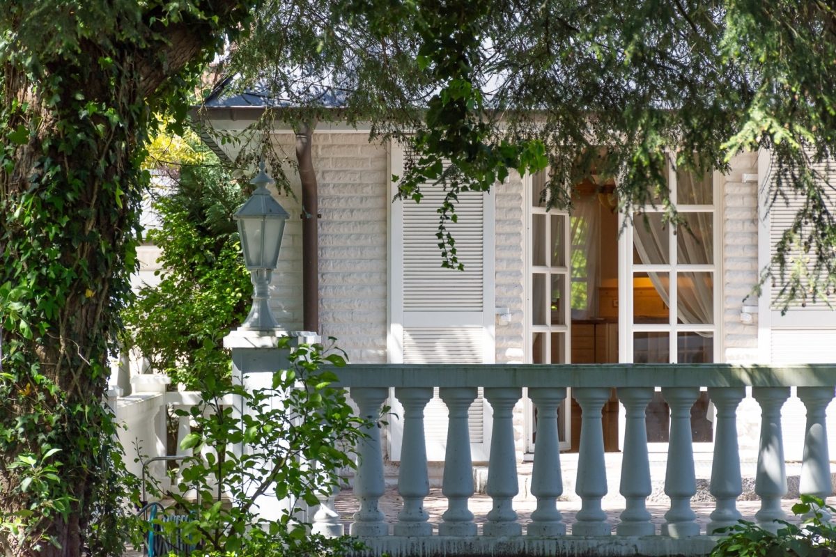 Immobilienangebot - Hamburg / Volksdorf - Alle - Repräsentative Villa mit exklusiver Ausstattung in bester Lage von Hamburg-Volksdorf!