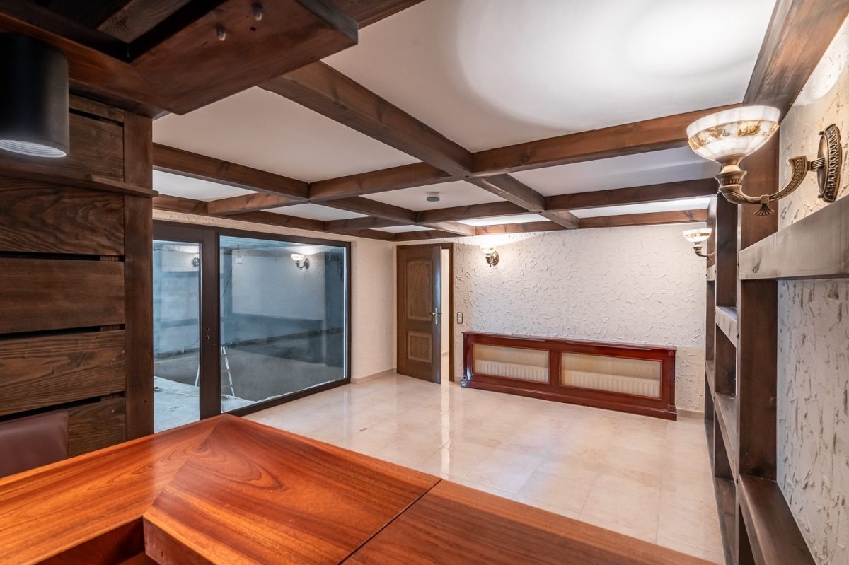 Immobilienangebot - Hamburg / Volksdorf - Alle - Repräsentative Villa mit exklusiver Ausstattung in bester Lage von Hamburg-Volksdorf!