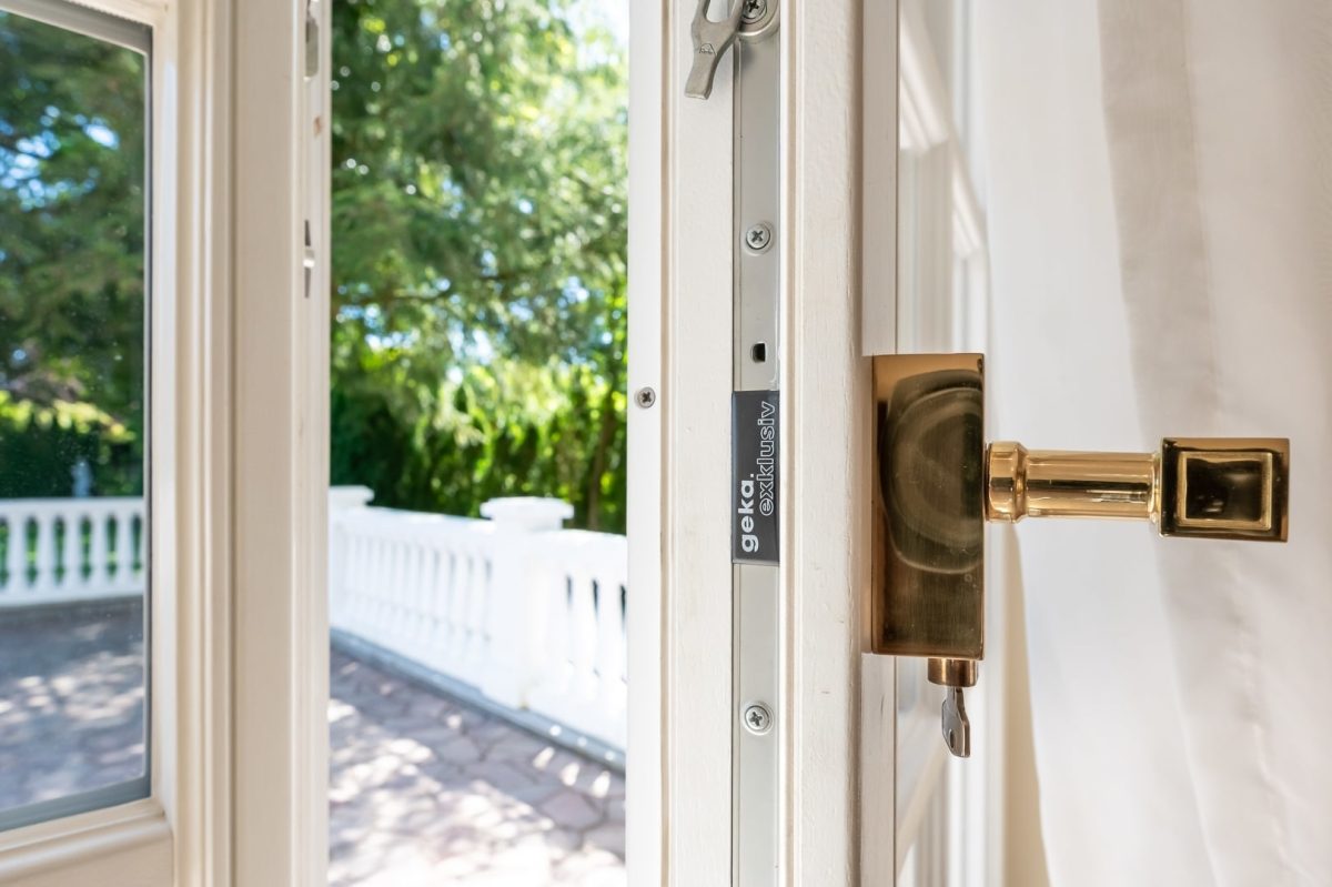 Immobilienangebot - Hamburg / Volksdorf - Alle - Repräsentative Villa mit exklusiver Ausstattung in bester Lage von Hamburg-Volksdorf!