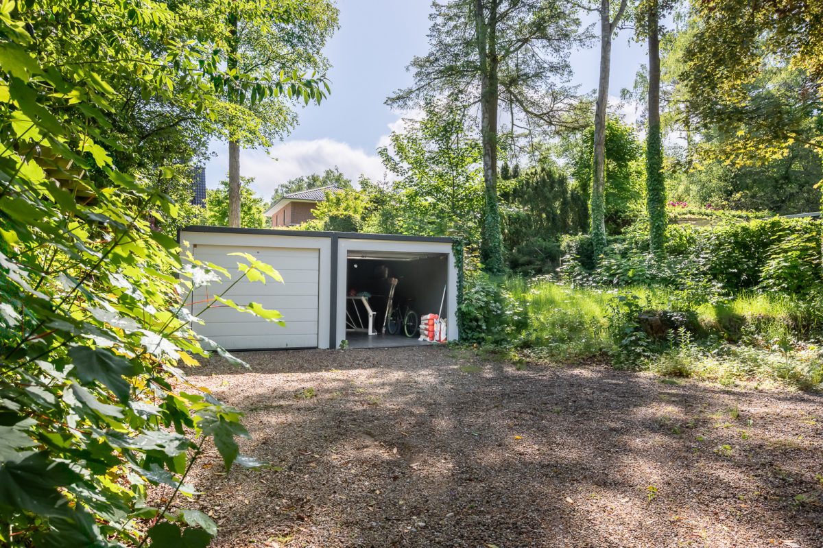 Immobilienangebot - Hamburg / Rissen - Alle - Grundstück in begehrter Lage mit Altbestand, Bebaubar Einzel- u. Doppelhäuser, B-Plan 1 VG max. 2 WE
