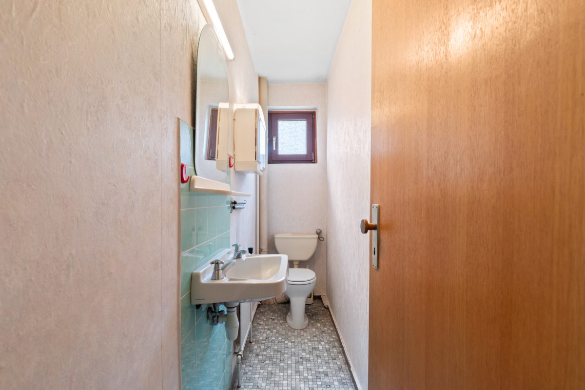 Immobilienangebot - Hamburg / Rahlstedt - Alle - Wer macht mich wieder schön?! Einfamilienhaus in ruhiger Nebenstraße nah am Naturschutzgebiet !