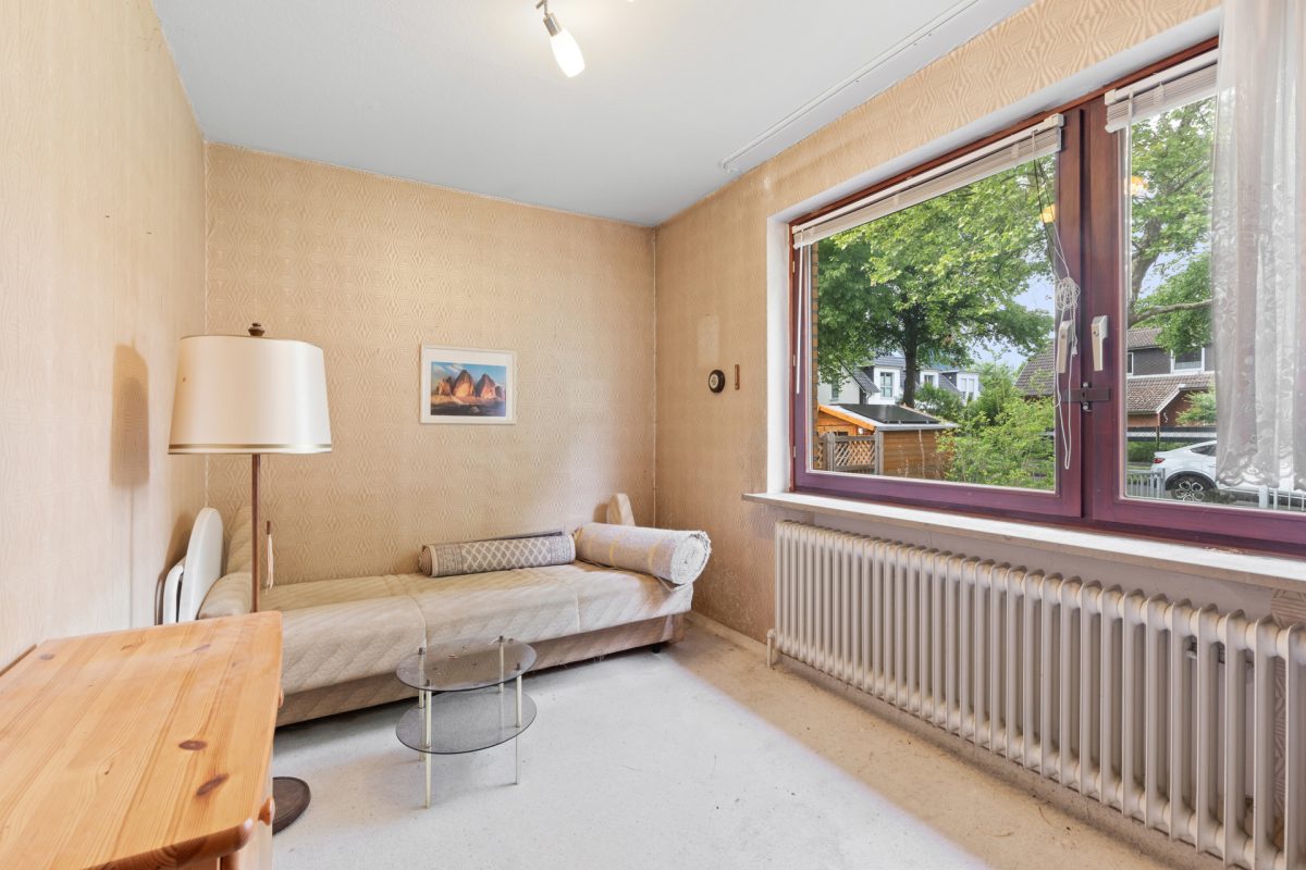 Immobilienangebot - Hamburg / Rahlstedt - Alle - Wer macht mich wieder schön?! Einfamilienhaus in ruhiger Nebenstraße nah am Naturschutzgebiet !