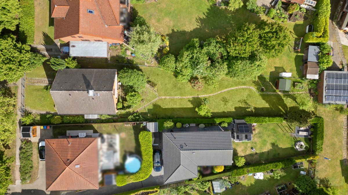 Immobilienangebot - Hamburg / Rahlstedt - Alle - Wer macht mich wieder schön?! Einfamilienhaus in ruhiger Nebenstraße nah am Naturschutzgebiet !