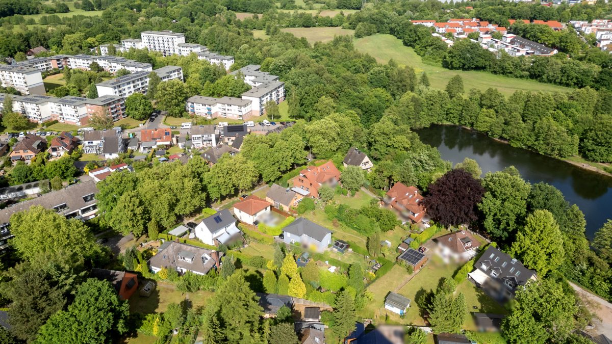 Immobilienangebot - Hamburg / Rahlstedt - Alle - Wer macht mich wieder schön?! Einfamilienhaus in ruhiger Nebenstraße nah am Naturschutzgebiet !
