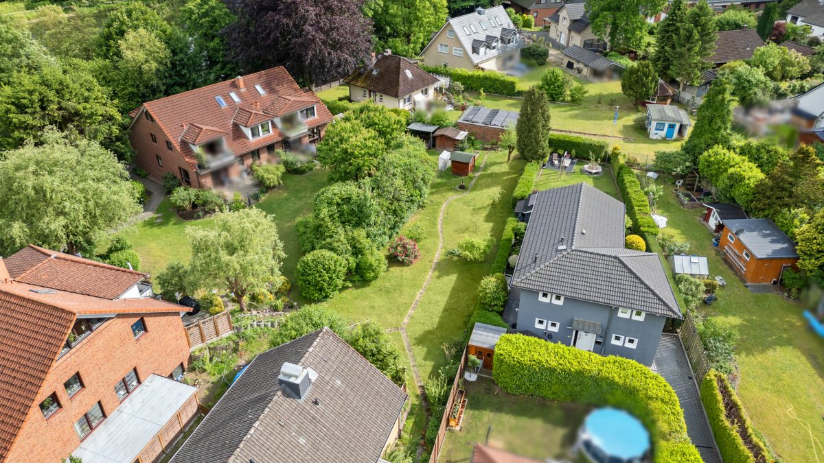 Immobilienangebot - Hamburg / Rahlstedt - Alle - Wer macht mich wieder schön?! Einfamilienhaus in ruhiger Nebenstraße nah am Naturschutzgebiet !
