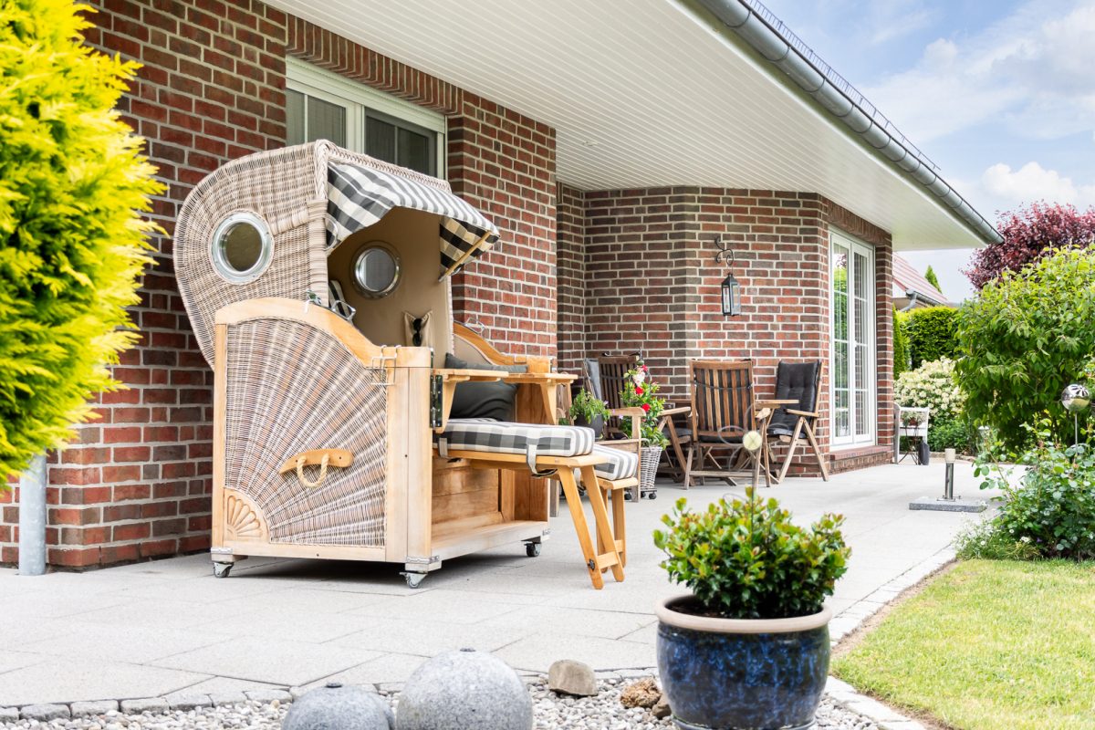 Immobilienangebot - Sahms - Alle - Wohlfühloase am Sackgassenende: Niedrigenergiehaus mit wunderschönem Garten, Ausbauoption und Carport
