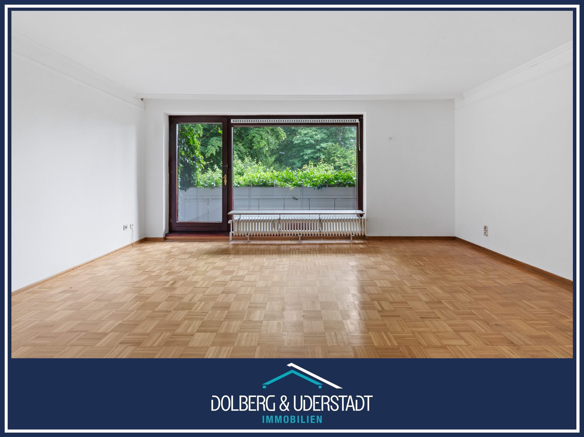 Immobilienangebot - Hamburg / Meiendorf - Alle - Großzügige 4-Zimmer-Wohnung mit Balkon, Keller und 2 Tiefgaragenstellplätzen in ruhiger Sackgassenlage