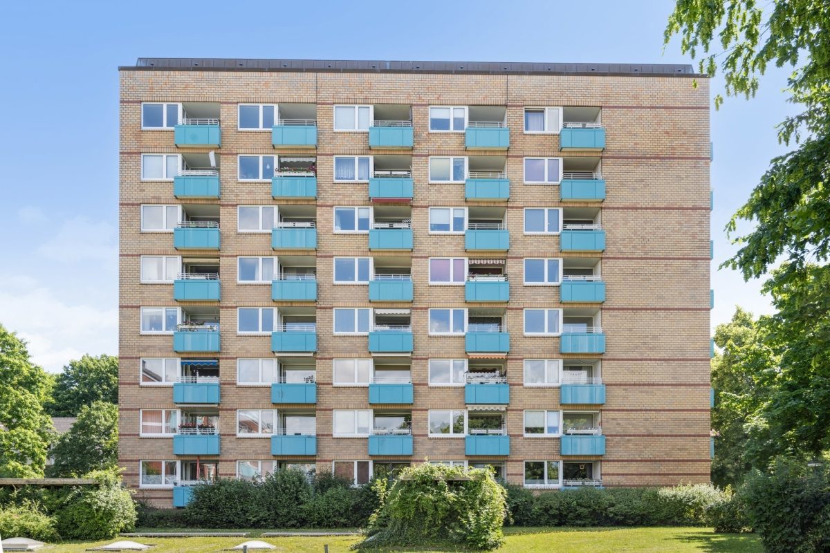 Immobilienangebot - Hamburg / Sasel - Alle - Schöne 1-Zimmer-Wohnung: Mit überragendem Blick ins Grüne über die Dächer von Hamburg-Sasel