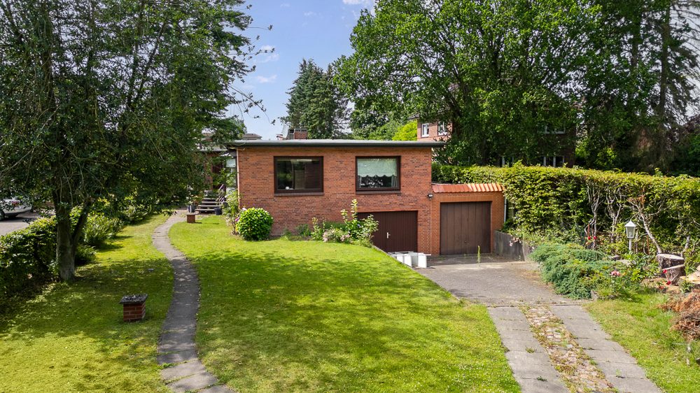 Immobilienangebot - Hamburg / Rahlstedt - Alle - Baugrundstück ohne Baubindung für bis zu drei Einzelhäuser in ruhiger Wohnlage von Rahlstedt!