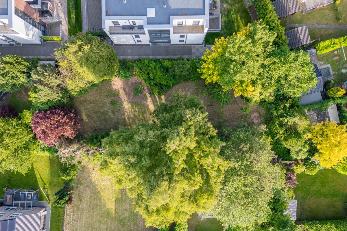 Immobilienangebot - Hamburg / Farmsen-Berne - Alle - Projektchance in Hamburg-Farmsen: Wohnbaugrundstück für bis zu 3 Häuser