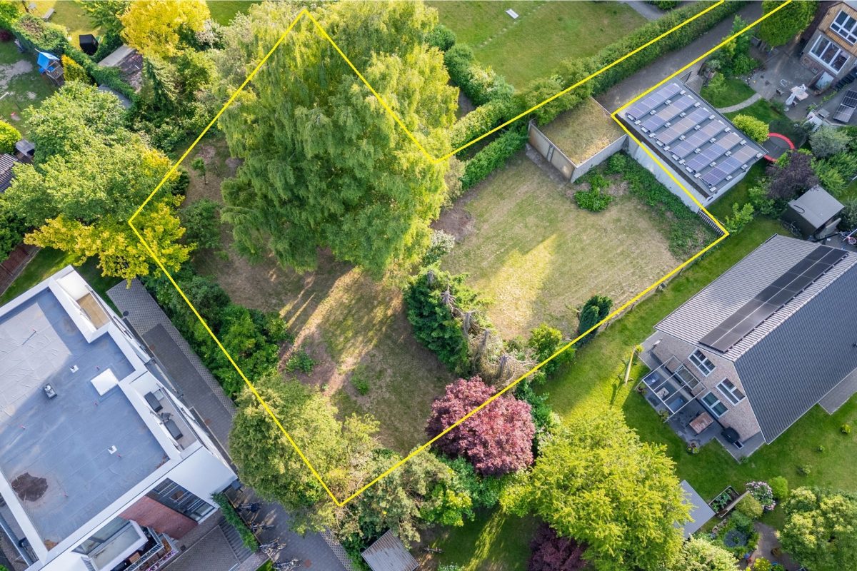 Immobilienangebot - Hamburg / Farmsen-Berne - Alle - Projektchance in Hamburg-Farmsen: Wohnbaugrundstück für bis zu 3 Häuser