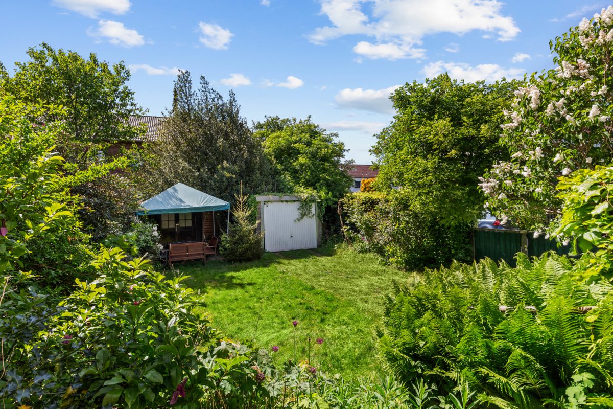 Immobilienangebot - Hamburg / Rahlstedt - Alle - Bezugsfrei ab 01.07.2026 ! Großzügiges Doppelreihenhaus mit 2 Einheiten in ruhiger Anliegerstraße !