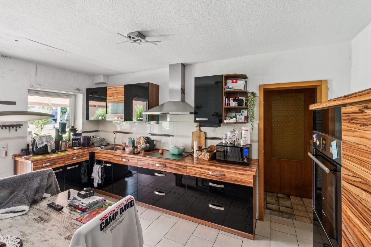 Immobilienangebot - Lüchow - Alle - Gepflegtes Zweifamilienhaus mit Garten, Dachterrasse und zwei separaten Eingängen