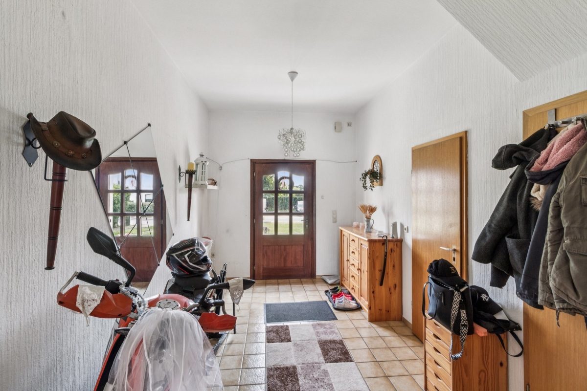 Immobilienangebot - Lüchow - Alle - Gepflegtes Zweifamilienhaus mit Garten, Dachterrasse und zwei separaten Eingängen