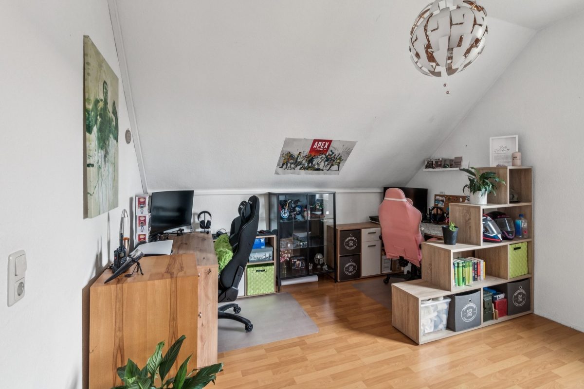 Immobilienangebot - Lüchow - Alle - Gepflegtes Zweifamilienhaus mit Garten, Dachterrasse und zwei separaten Eingängen
