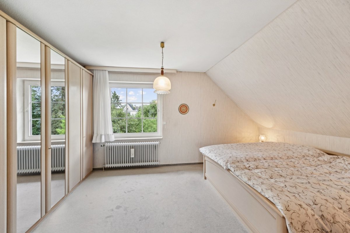 Immobilienangebot - Hamburg / Rahlstedt - Alle - Doppelhaushälfte in ruhiger Wohnlage mit Garten in Oldenfelde