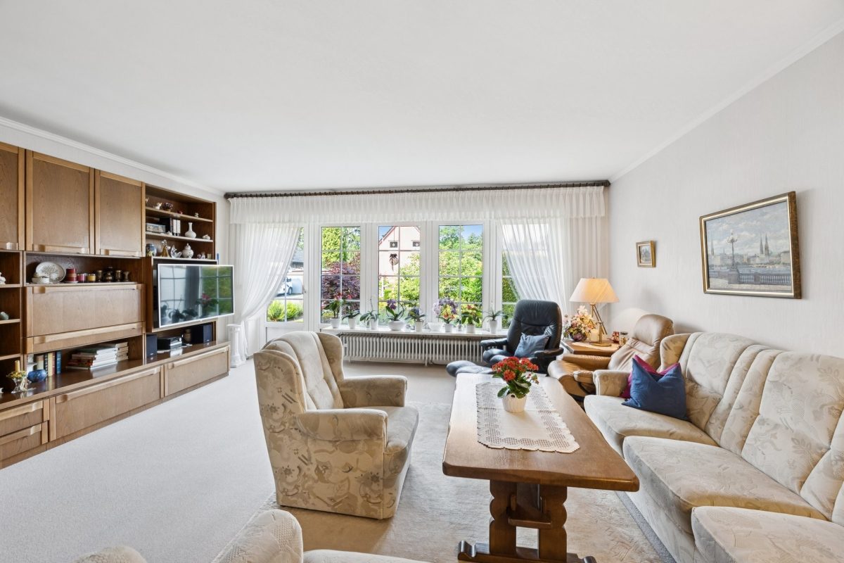 Immobilienangebot - Hamburg / Rahlstedt - Alle - Doppelhaushälfte in ruhiger Wohnlage mit Garten in Oldenfelde