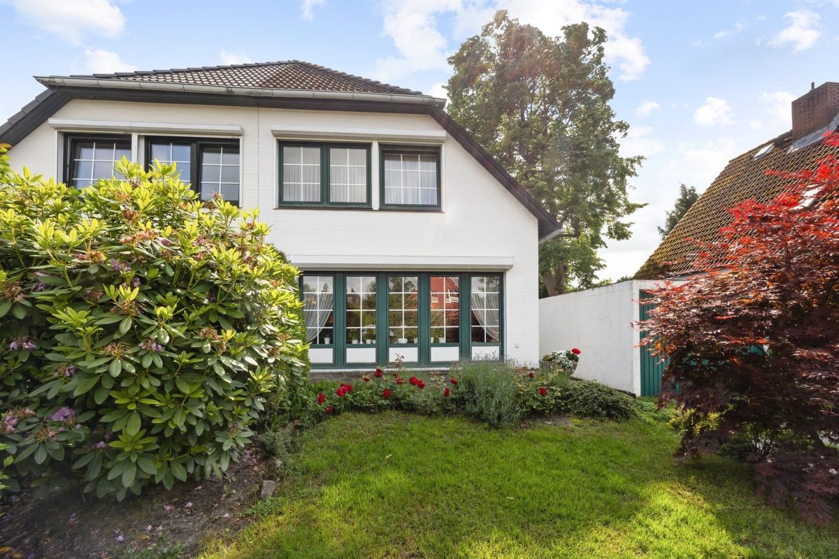 Immobilienangebot - Hamburg / Rahlstedt - Alle - Doppelhaushälfte in ruhiger Wohnlage mit Garten in Oldenfelde