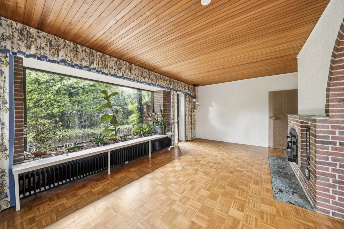 Immobilienangebot - Hamburg / Meiendorf - Alle - Haus mit 3 Wohneinheiten in ruhiger rückwärtiger Lage mit großem Garten