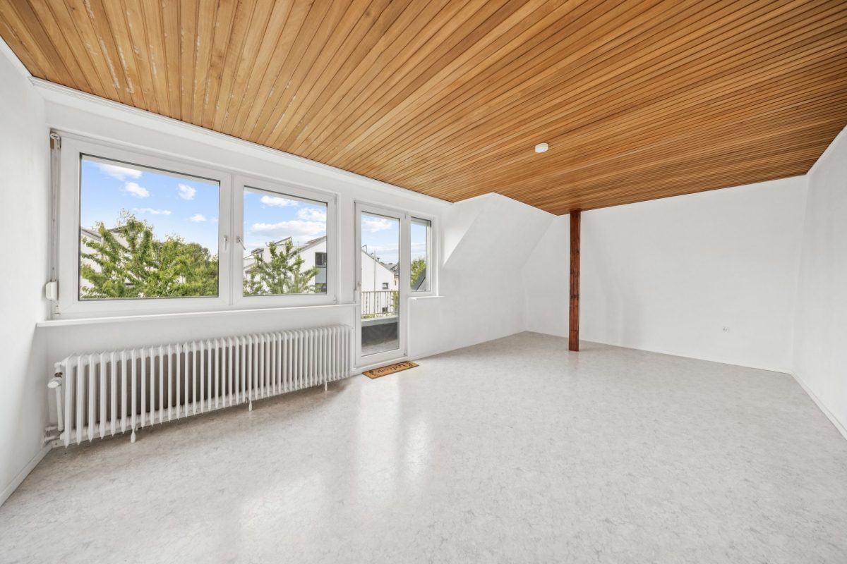 Immobilienangebot - Hamburg / Meiendorf - Alle - Haus mit 3 Wohneinheiten in ruhiger rückwärtiger Lage mit großem Garten