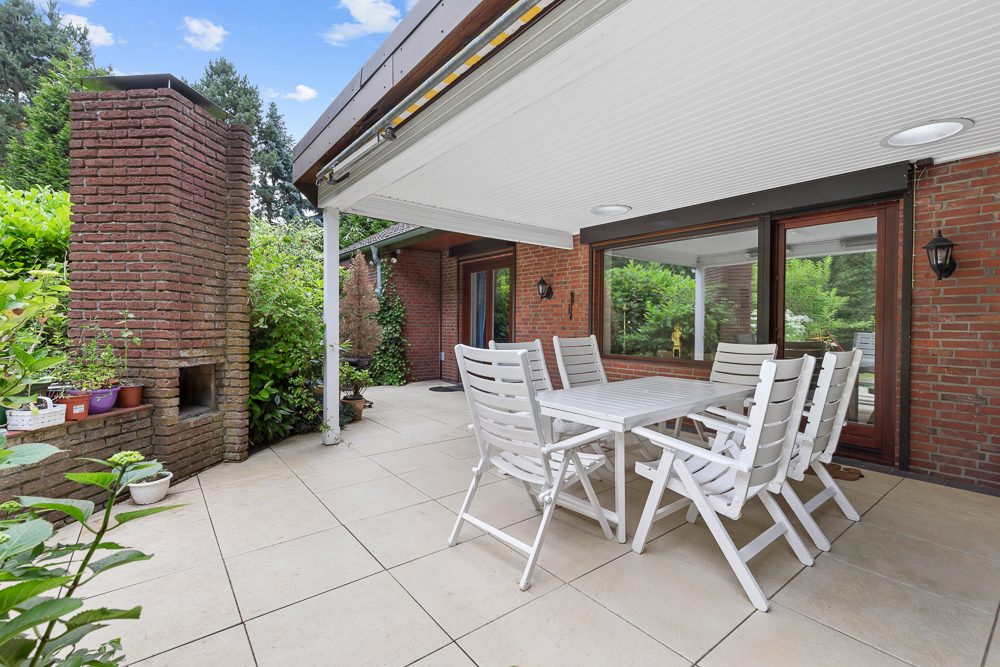 Immobilienangebot - Hamburg / Rahlstedt - Alle - Großzügiger Bungalow mit traumhaftem Garten, Garage und vielseitig nutzbarem Untergeschoss in ruhiger Lage
