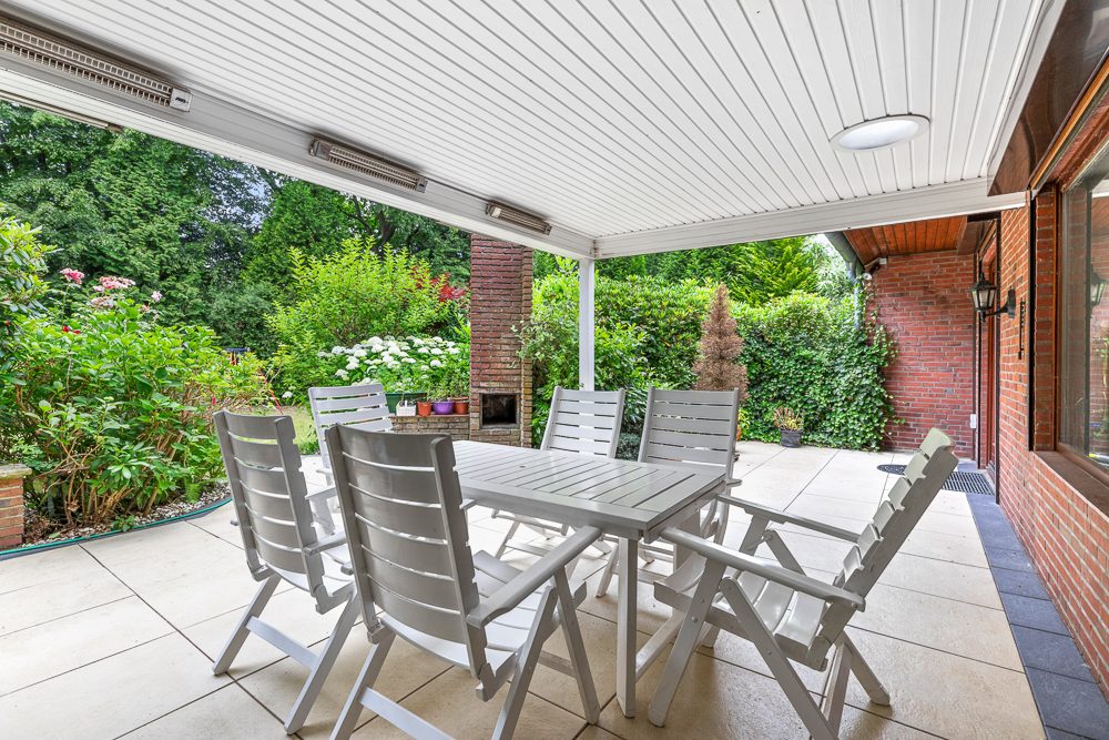 Immobilienangebot - Hamburg / Rahlstedt - Alle - Großzügiger Bungalow mit traumhaftem Garten, Garage und vielseitig nutzbarem Untergeschoss in ruhiger Lage
