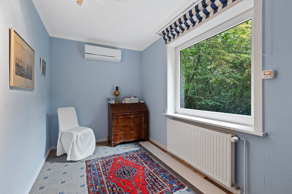 Immobilienangebot - Hamburg / Rahlstedt - Alle - Großzügiger Bungalow mit traumhaftem Garten, Garage und vielseitig nutzbarem Untergeschoss in ruhiger Lage