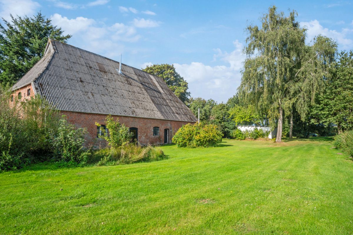 Immobilienangebot - Mehlbek - Alle - ----Alleinlage----
Resthof mit saniertem Wohnhaus