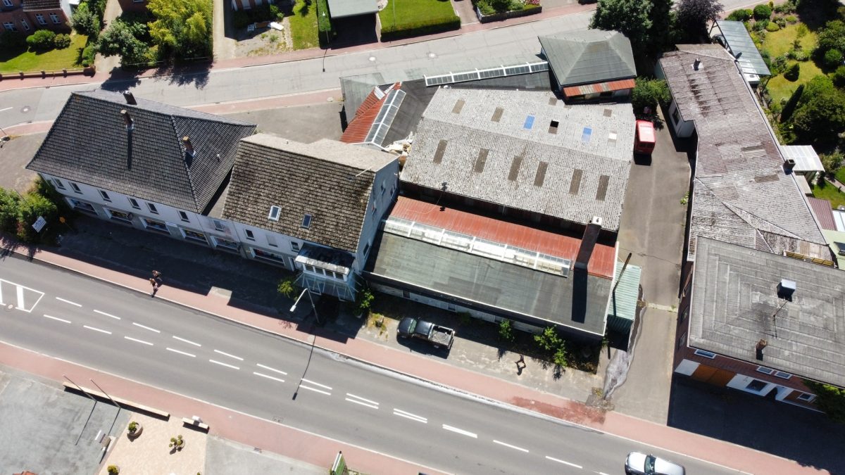 Immobilienangebot - Hanerau-Hademarschen - Alle - Gewerbeimmobilie mit Wohnraum
Sanierung erforderlich