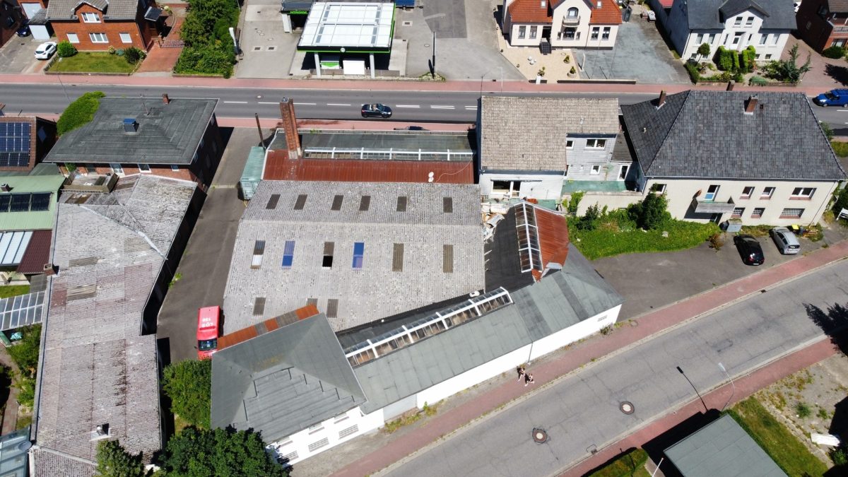 Immobilienangebot - Hanerau-Hademarschen - Alle - Gewerbeimmobilie mit Wohnraum
Sanierung erforderlich