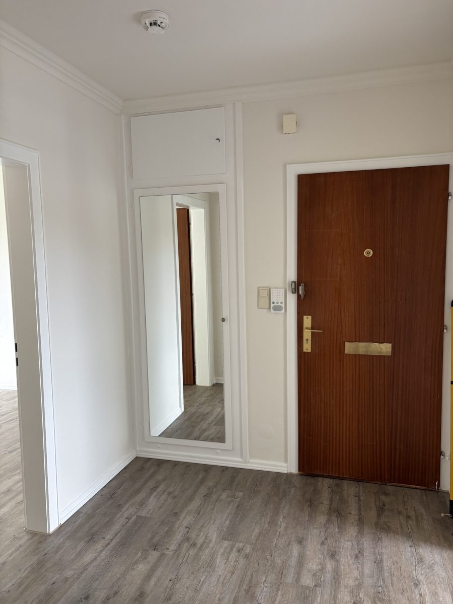 Immobilienangebot - Halstenbek - Alle - NUR NOCH WARTELISTE !!!
Helle 3-Zimmer-Wohnung mit Balkon in ruhiger Lage von Halstenbek  –