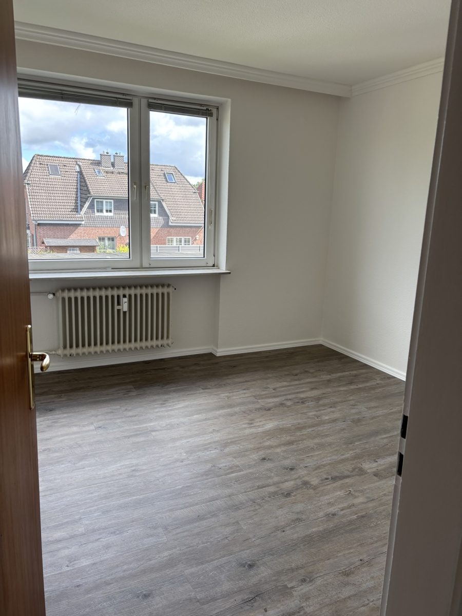 Immobilienangebot - Halstenbek - Alle - NUR NOCH WARTELISTE !!!
Helle 3-Zimmer-Wohnung mit Balkon in ruhiger Lage von Halstenbek  –