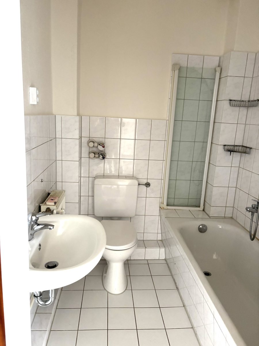 Immobilienangebot - Halstenbek - Alle - NUR NOCH WARTELISTE !!!
Helle 3-Zimmer-Wohnung mit Balkon in ruhiger Lage von Halstenbek  –