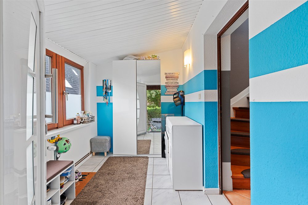 Immobilienangebot - Hamburg / Rahlstedt - Alle - Frei verfügbar ! Gepflegtes Einfamilienhaus mit Vollkeller und Nebengebäude & Garage für 2 Fahrzeuge