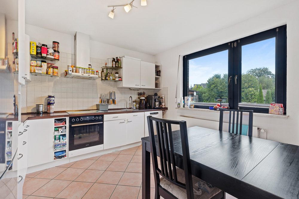 Immobilienangebot - Hamburg / Rahlstedt - Alle - Frei verfügbar ! Gepflegtes Einfamilienhaus mit Vollkeller und Nebengebäude & Garage für 2 Fahrzeuge