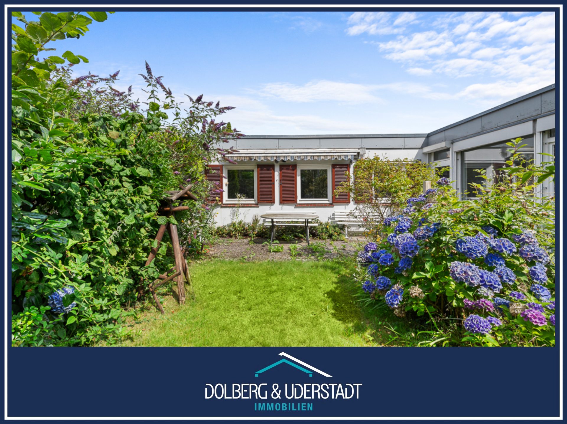 Immobilienangebot - Hamburg / Rahlstedt - Alle - Bungalow mit eigenem Innenhof und herrlichem Garten in ruhiger Wohnlage von Rahlstedt!