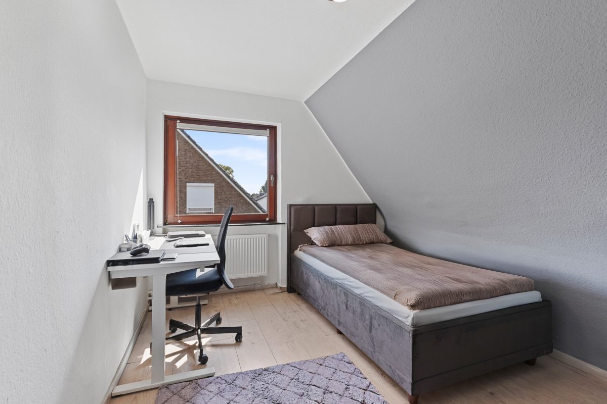 Immobilienangebot - Barsbüttel / Stellau - Alle - Einfamilienhaus mit vielen Möglichkeiten in ruhiger Anliegerstraße von Barsbüttel-Stellau !!!